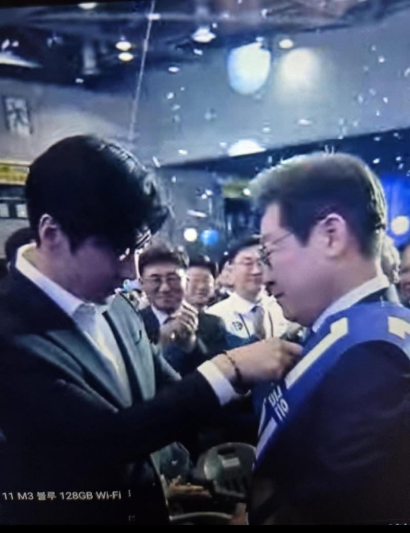클릭하시면 원본 이미지를 보실 수 있습니다.