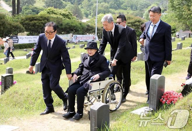 클릭하시면 원본 이미지를 보실 수 있습니다.