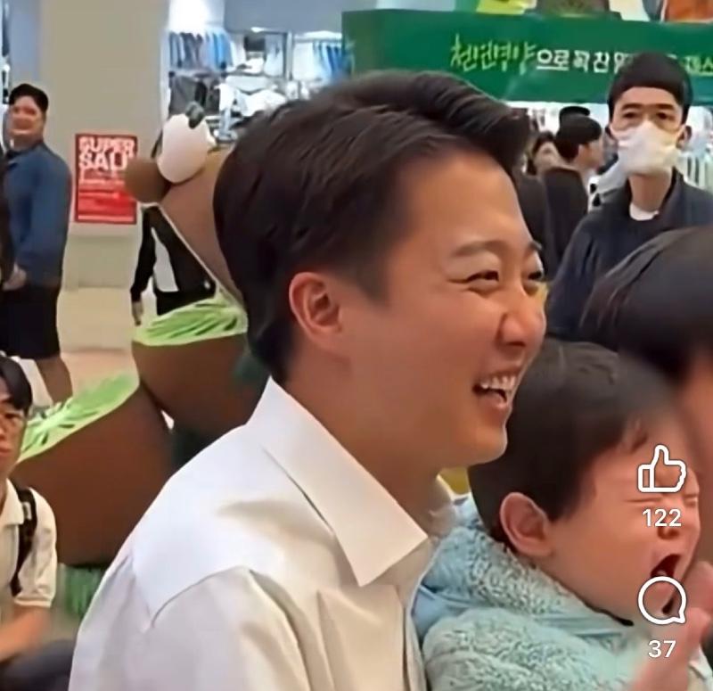 클릭하시면 원본 이미지를 보실 수 있습니다.