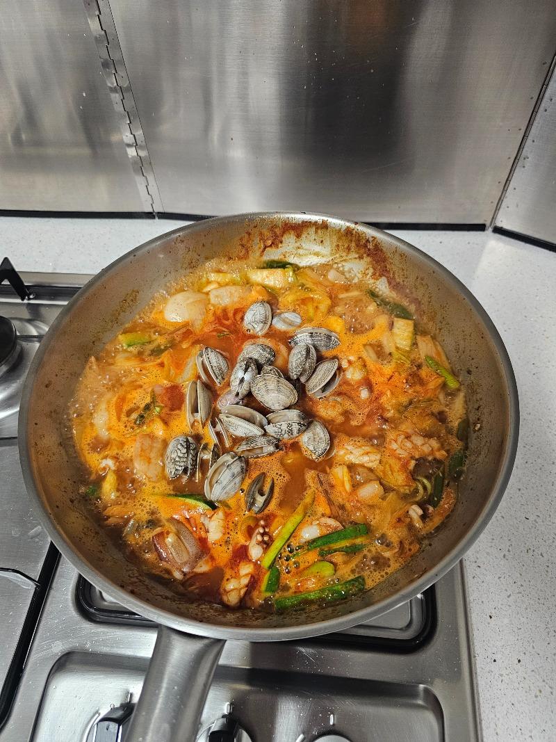 클릭하시면 원본 이미지를 보실 수 있습니다.